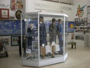 Mannequin Display Cabinets for Museums