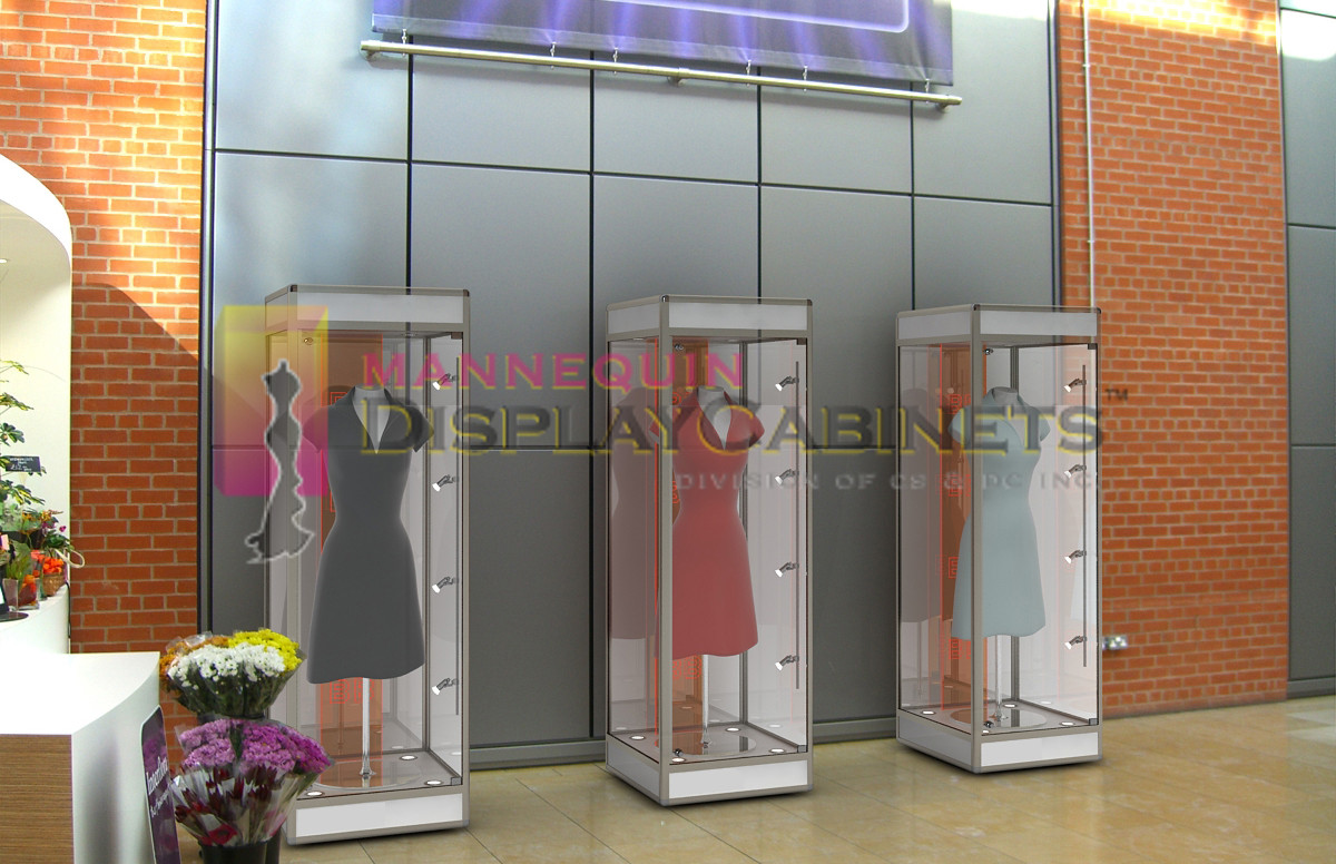 Mannequin showcases with LED lighting